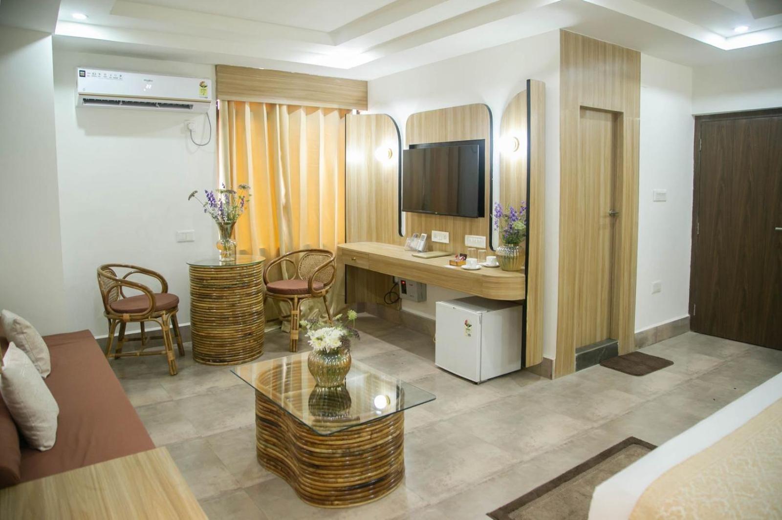 Hotel Lake Shilloi Dimāpur Eksteriør billede