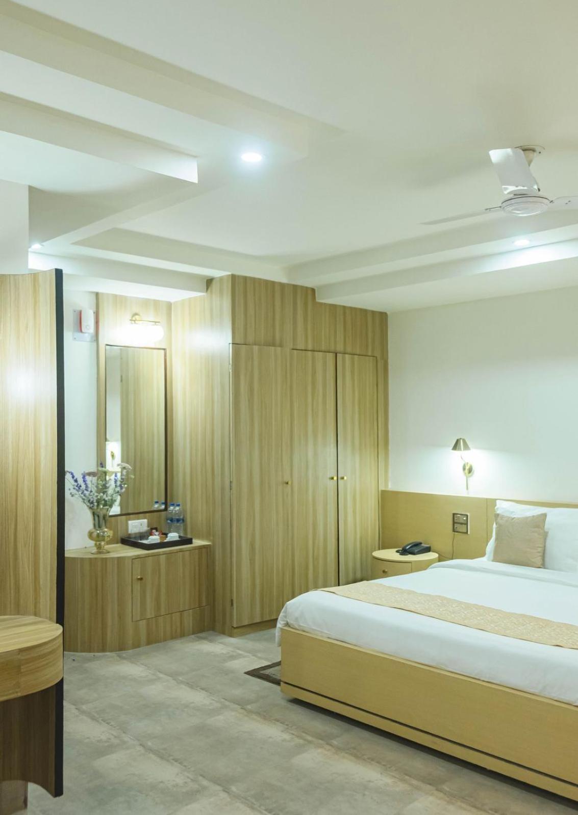 Hotel Lake Shilloi Dimāpur Eksteriør billede